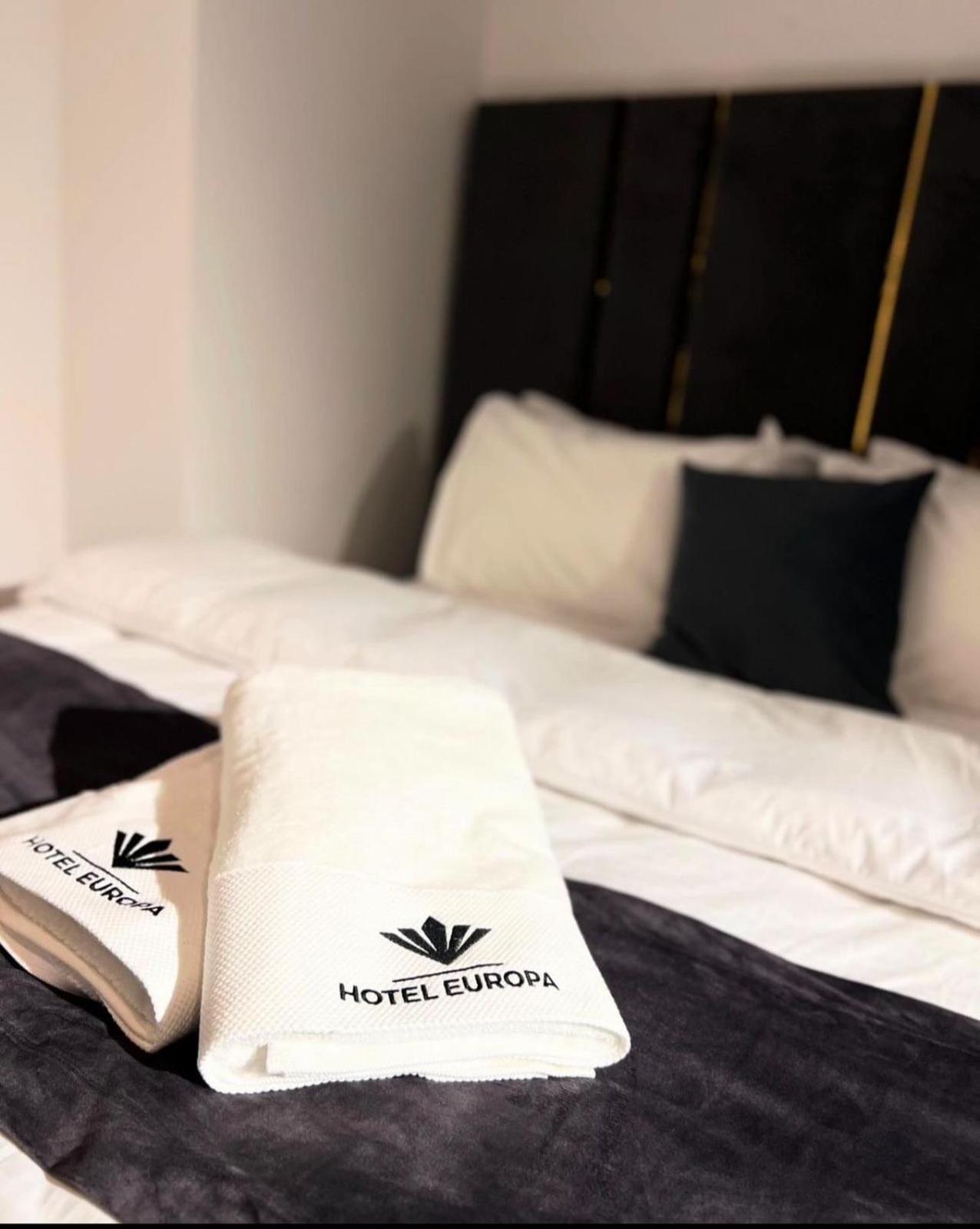 Hotel Europa Prishtina Приштина Екстер'єр фото