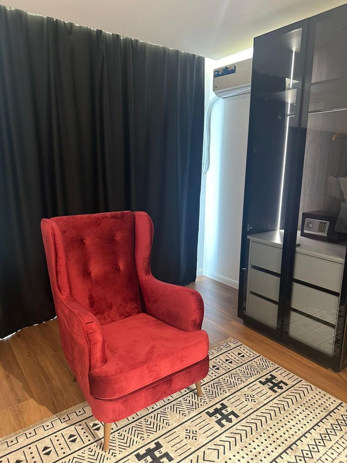 Hotel Europa Prishtina Приштина Екстер'єр фото