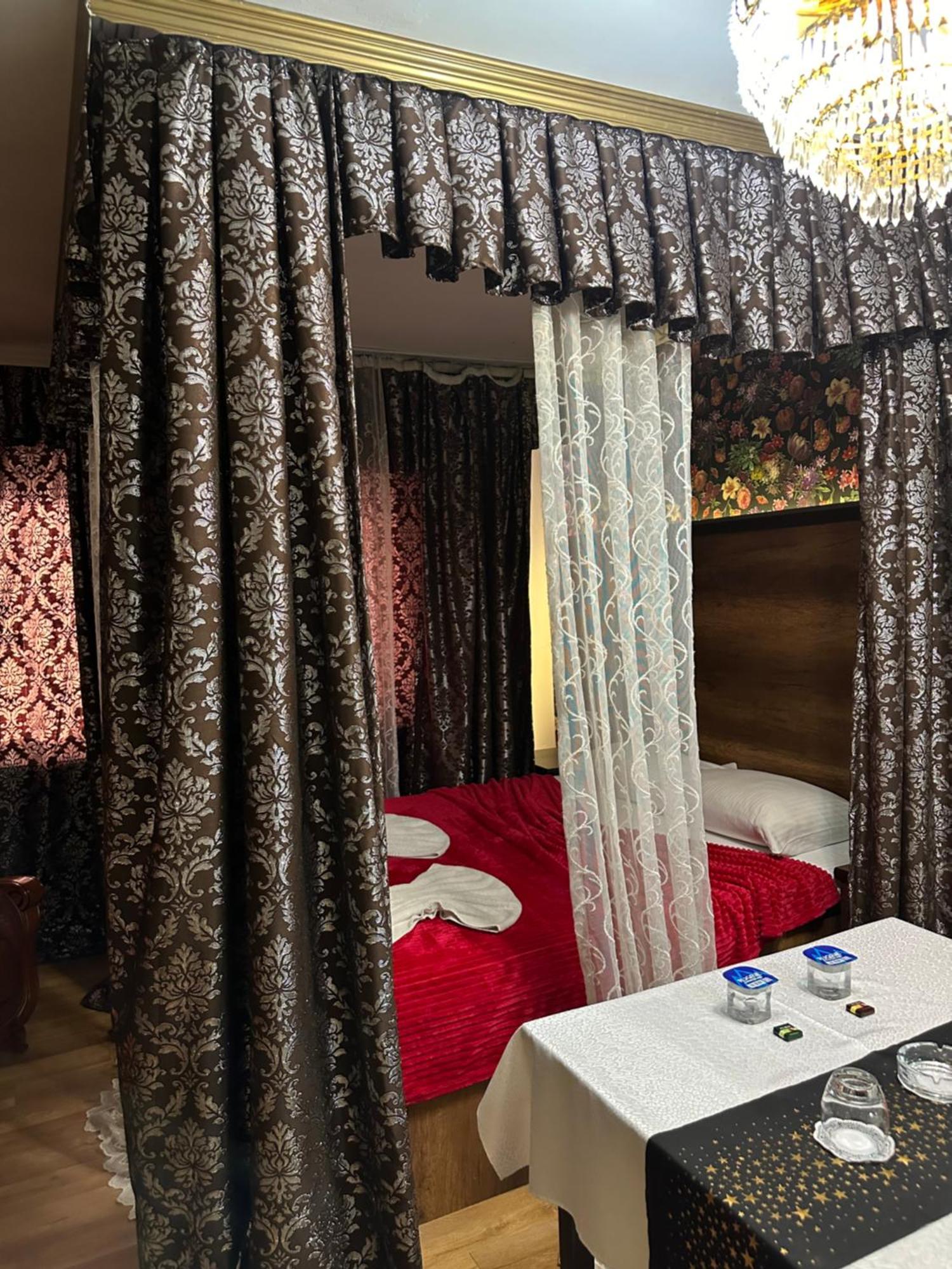 Hotel Europa Prishtina Приштина Екстер'єр фото