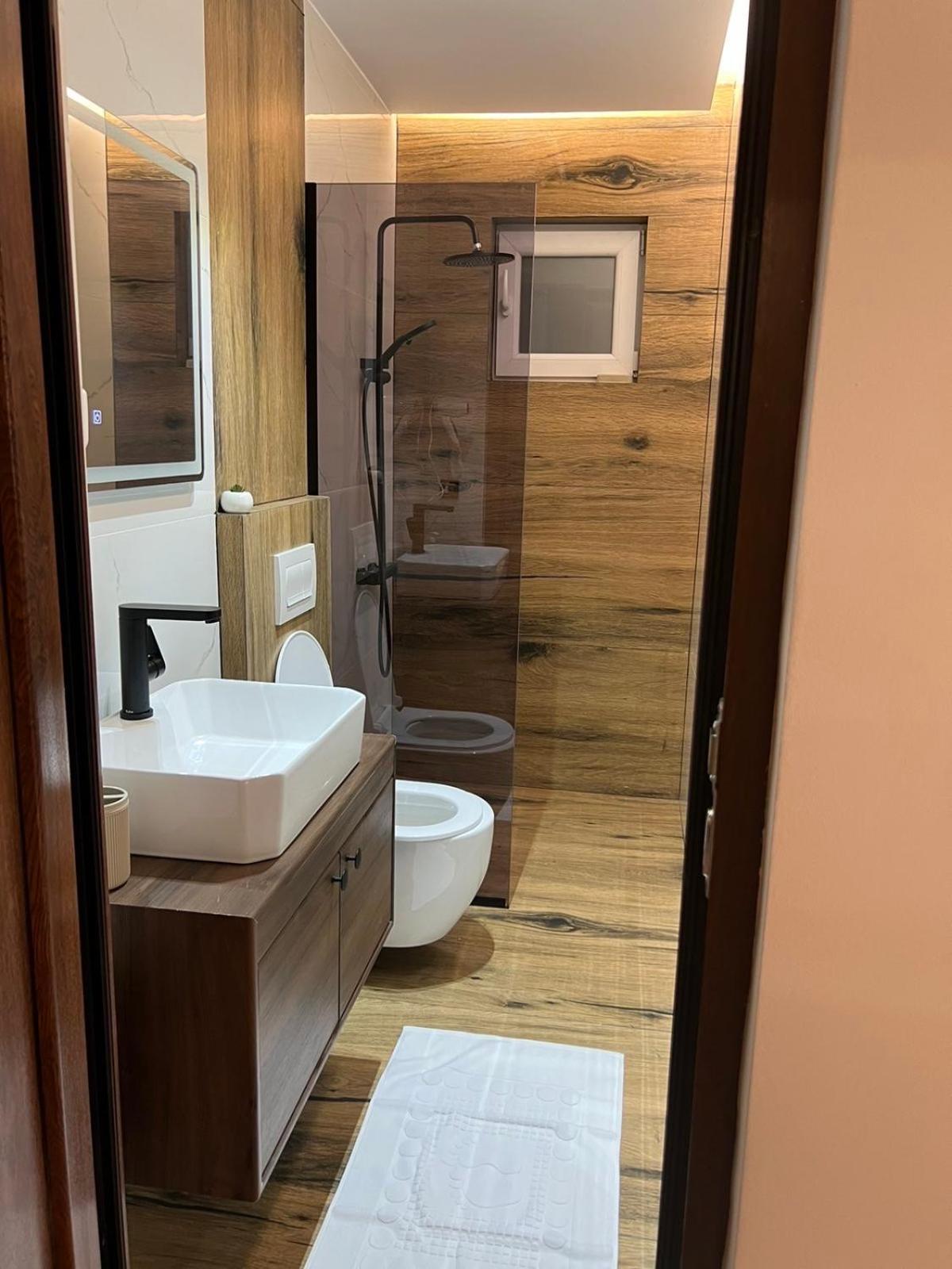 Hotel Europa Prishtina Приштина Екстер'єр фото